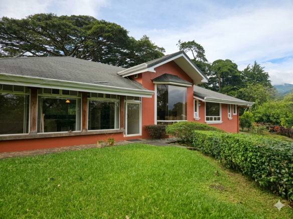 EXCLUSIVO Residencial en San Isidro de Heredia!