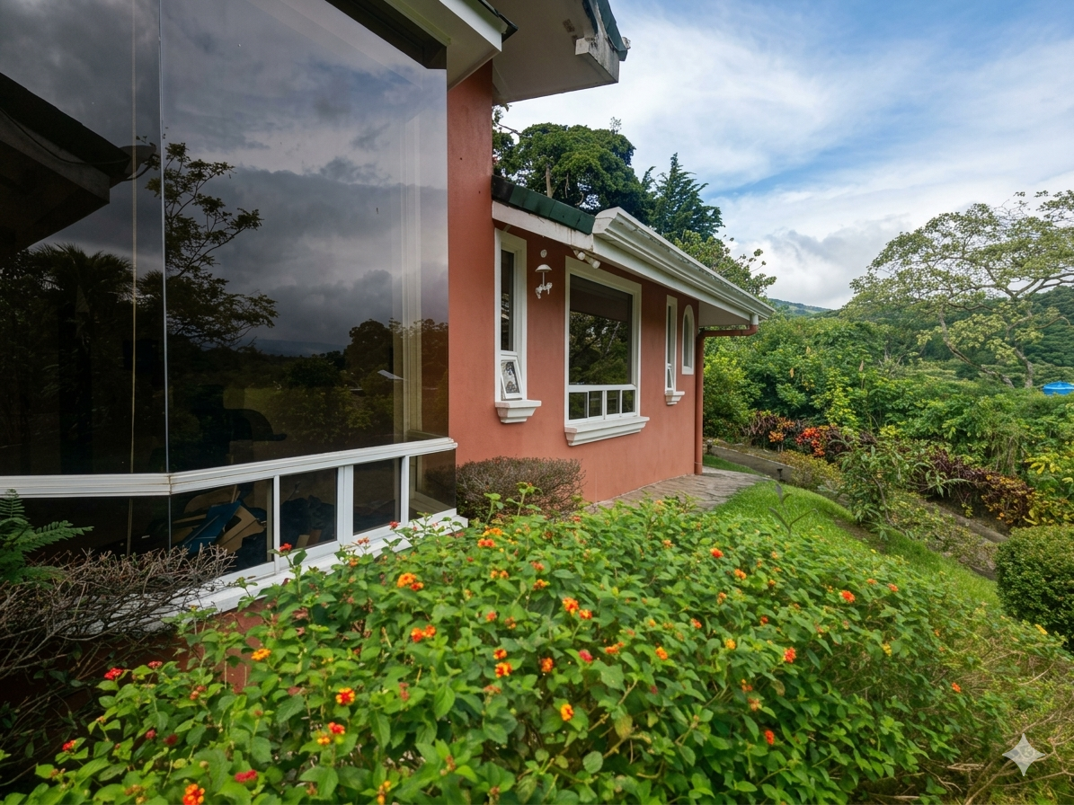 EXCLUSIVO Residencial en San Isidro de Heredia!