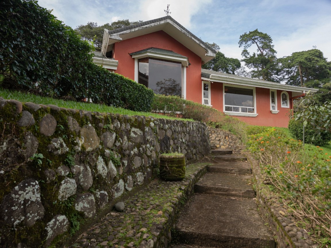 EXCLUSIVO Residencial en San Isidro de Heredia!