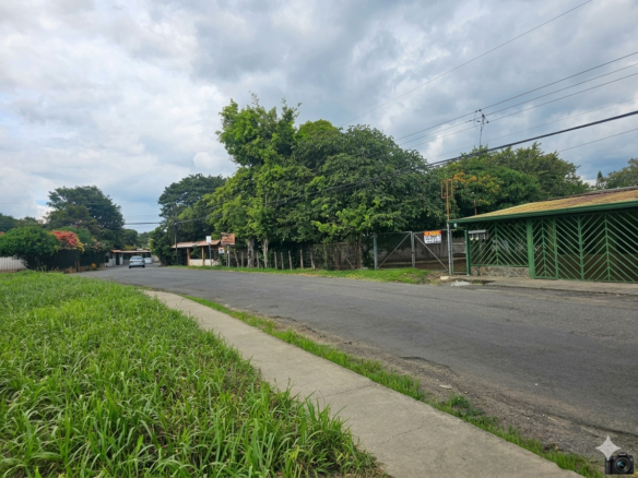 !OPORTUNIDAD: Terreno de 7,341 m² con Uso Mixto y Alta
