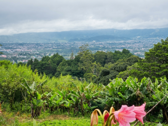 Venta de Terreno en San Isidro de Heredia!