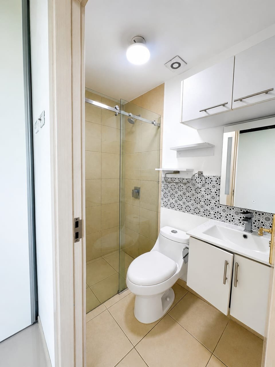 Venta de Apartamento en Heredia! REF.1481