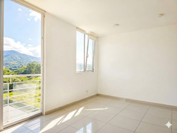 Venta de Apartamento en Heredia! REF.1481