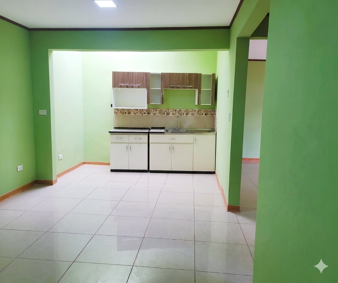 Venta de Casa en Residencial en Alajuelita!