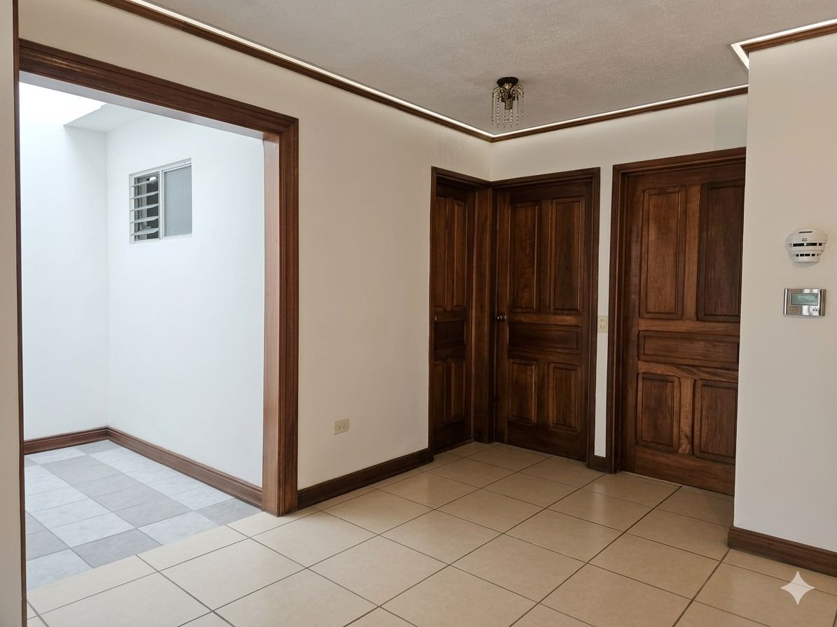 Venta de Casa en Rohrmoser @