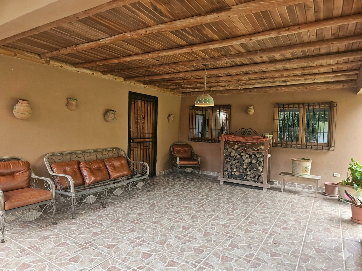 PRECIO SOLO POR EL MES DE OCTUBRE Casa de Montaña en San Rafael de Heredia | 400 m² + 6.288 m² de Terreno | Vistas